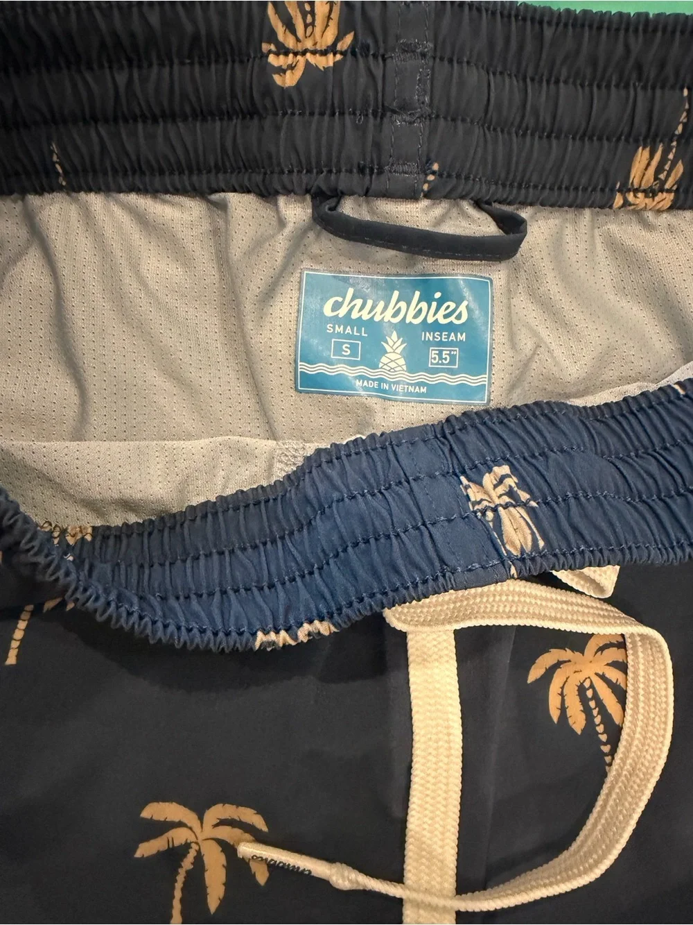 🌴 Chubbies Men’s Swim Trunks -3 Pairs- Small (5.5” Inseam)-Excellent Condition-